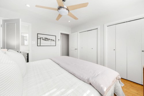 1147 Deep Cove Road, North Vancouver, BC 