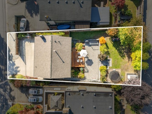 1147 Deep Cove Road, North Vancouver, BC 
