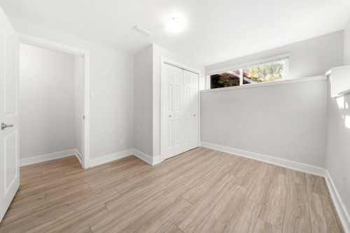 1147 Deep Cove Road, North Vancouver, BC 