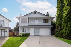22442 125 Avenue Maple Ridge, BC V2X 9N7