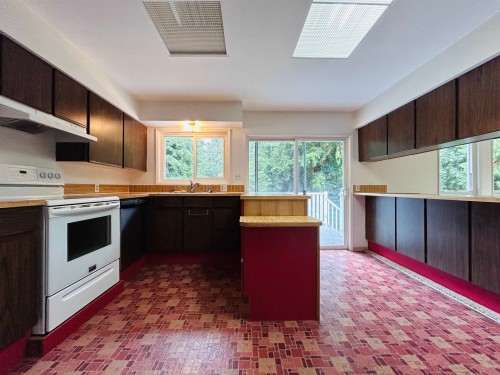 1404 Winslow Avenue, Coquitlam, BC 
