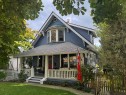 121 27Th Street E, North Vancouver, BC 