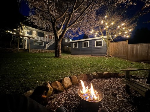 121 27Th Street E, North Vancouver, BC 