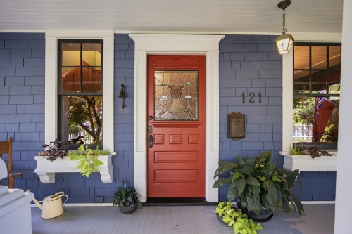 121 27Th Street E, North Vancouver, BC 