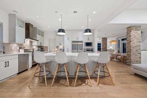 2775 Lyndene Road, North Vancouver, BC 