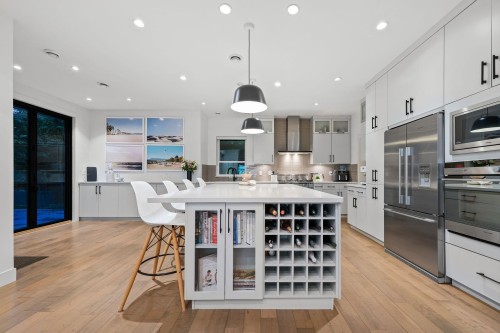 2775 Lyndene Road, North Vancouver, BC 