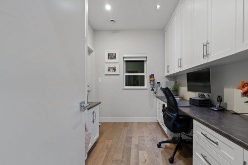 2775 Lyndene Road, North Vancouver, BC 