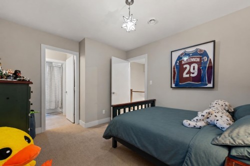 2775 Lyndene Road, North Vancouver, BC 