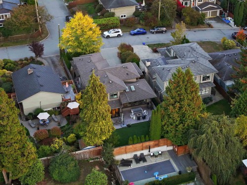 2775 Lyndene Road, North Vancouver, BC 