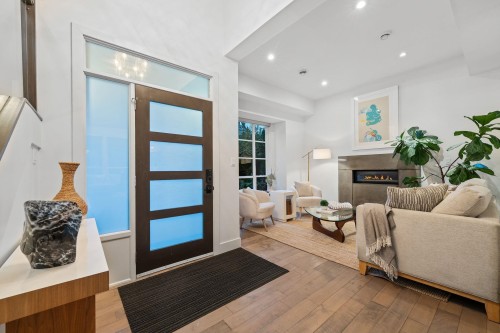 2775 Lyndene Road, North Vancouver, BC 