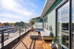 406-3255 Smith Avenue  Burnaby, BC V5G 2S9