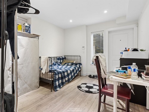 797 18Th Avenue E, Vancouver, BC 