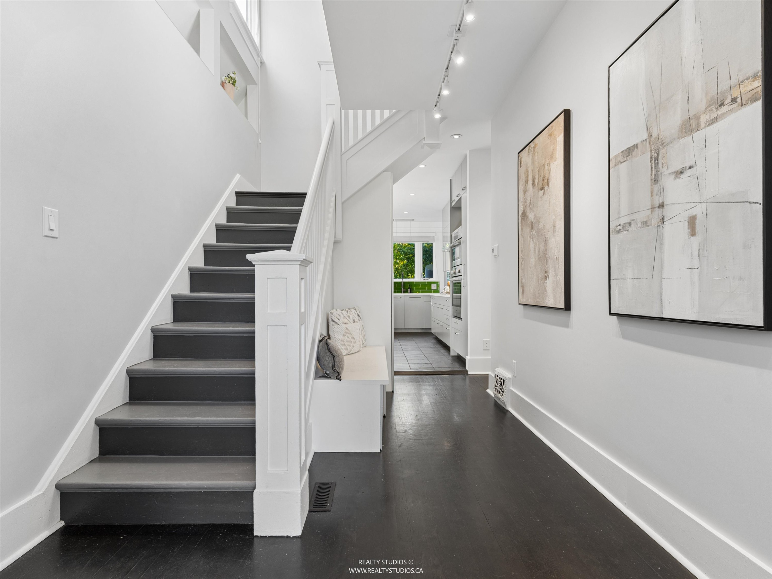 1204 14Th Avenue E, Vancouver, BC