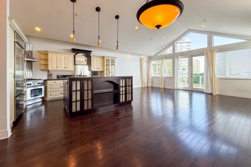 2307 Marine Drive, West Vancouver, BC 