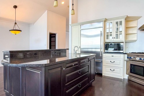 2307 Marine Drive, West Vancouver, BC 