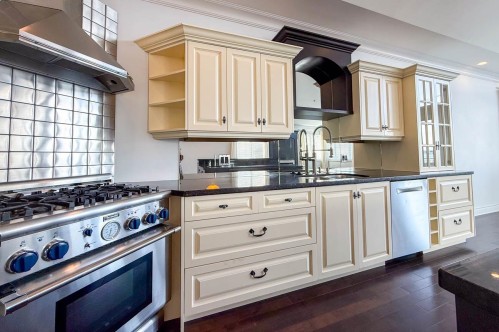 2307 Marine Drive, West Vancouver, BC 