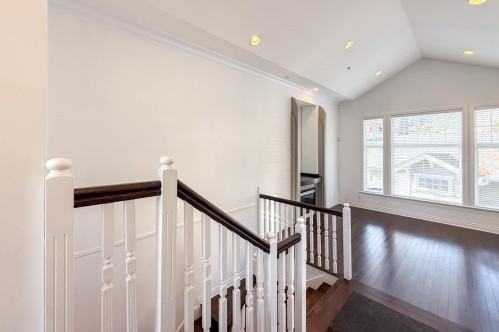 2307 Marine Drive, West Vancouver, BC 