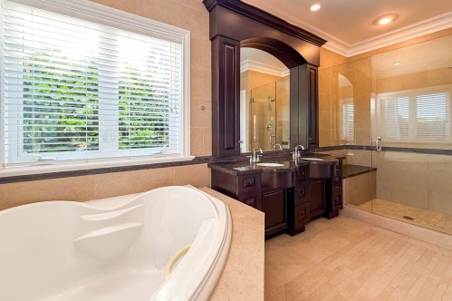 2307 Marine Drive, West Vancouver, BC 