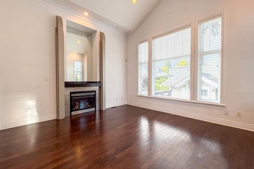 2307 Marine Drive, West Vancouver, BC 
