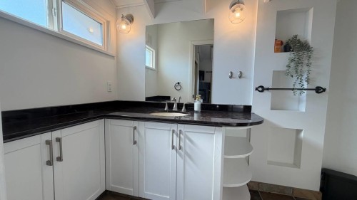 1098 Hillside Road, West Vancouver, BC 