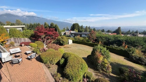 1098 Hillside Road, West Vancouver, BC 