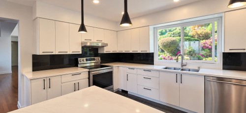 1098 Hillside Road, West Vancouver, BC 