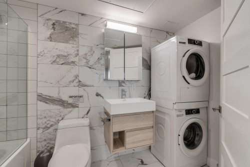 1429 Haro Street, Vancouver, BC 