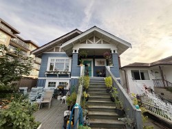 2878 2nd Avenue E Vancouver, BC V5M 1E3