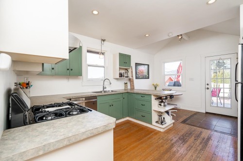 3415 Dundas Street, Vancouver, BC 