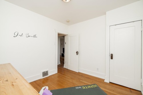 3415 Dundas Street, Vancouver, BC 