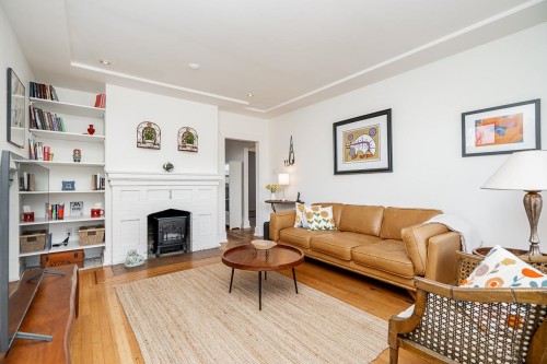 3415 Dundas Street, Vancouver, BC 