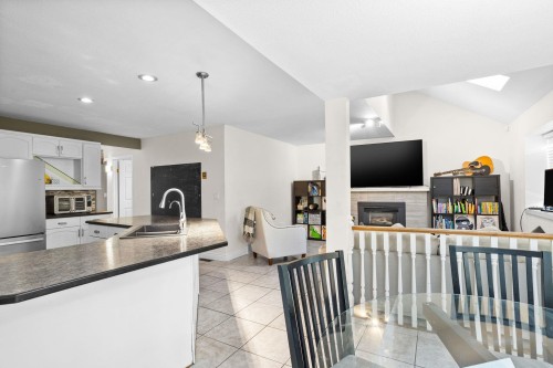 1147 Earls Court, Port Coquitlam, BC 