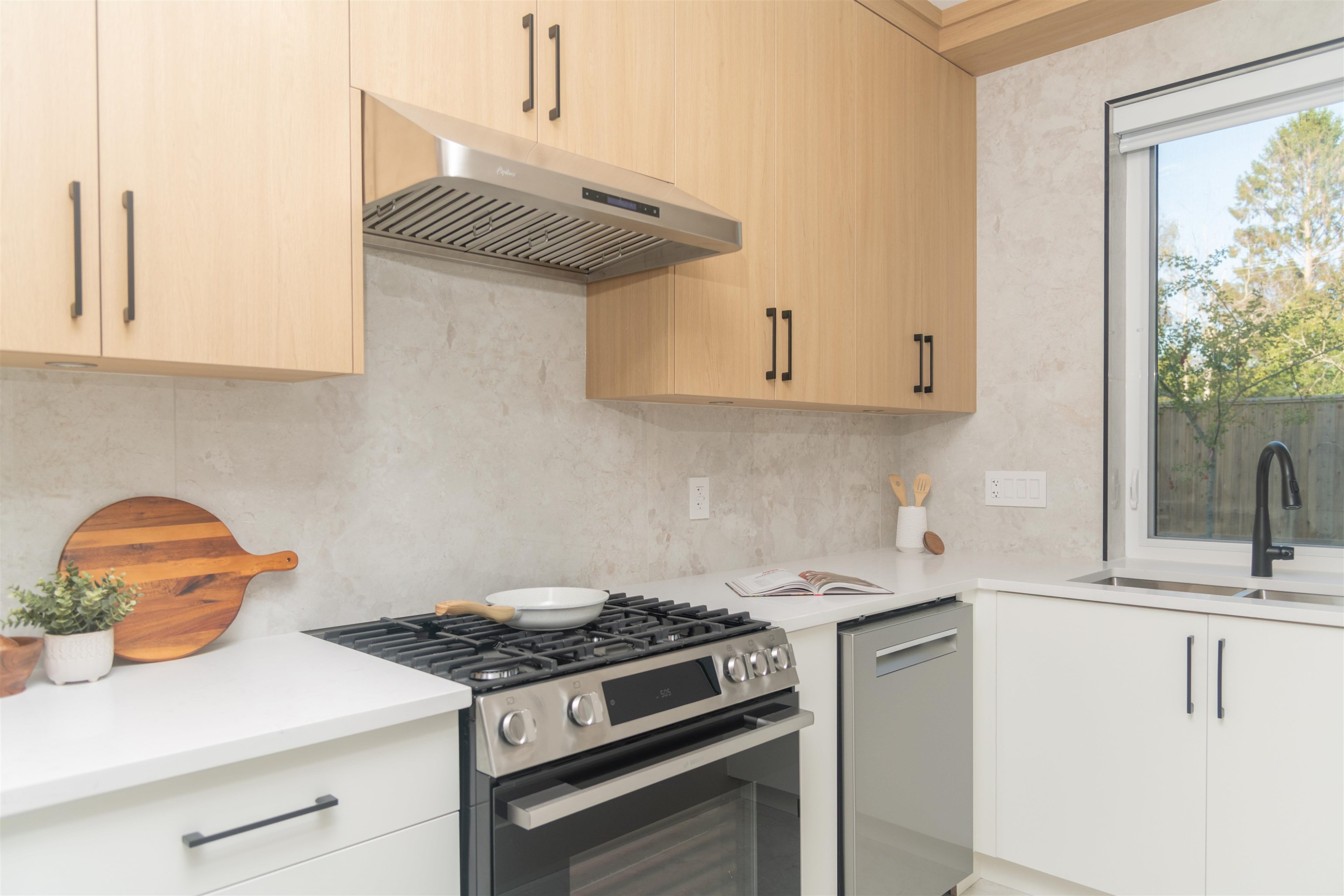 10360 Cornerbrook Crescent, Richmond, BC