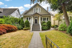 3884 20th Avenue WVancouver, BC V5S 1G2