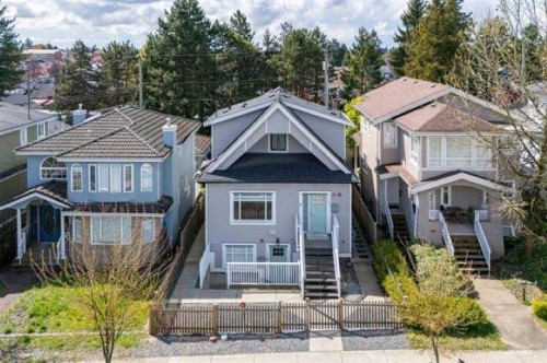 3128 Kings Avenue, Vancouver, BC 