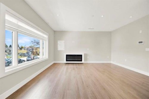 3128 Kings Avenue, Vancouver, BC 