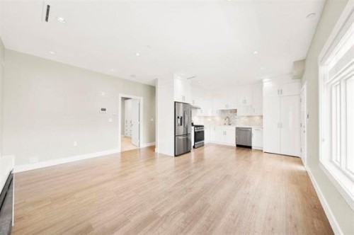 3128 Kings Avenue, Vancouver, BC 