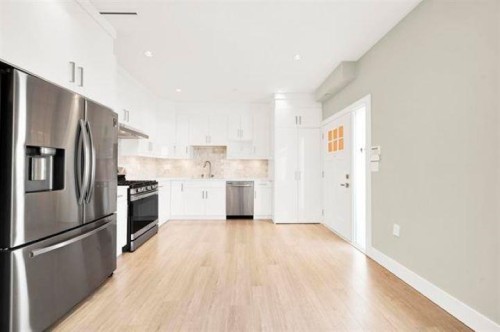 3128 Kings Avenue, Vancouver, BC 