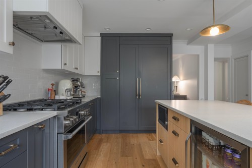 3250 37Th Avenue W, Vancouver, BC 