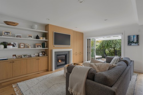 3250 37Th Avenue W, Vancouver, BC 