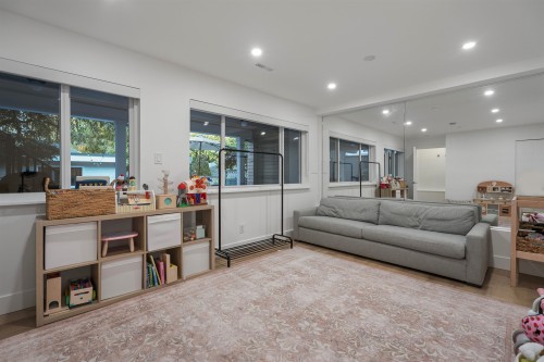 3250 37Th Avenue W, Vancouver, BC 