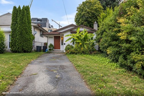 1542 Bond Street  North Vancouver, BC V7J 1E7