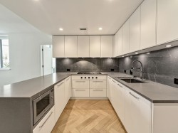 203-4685 Cambie Street  Vancouver, BC V5Z 0J7