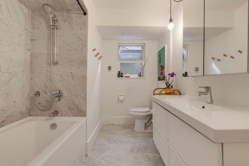 1762 15Th Avenue E, Vancouver, BC 