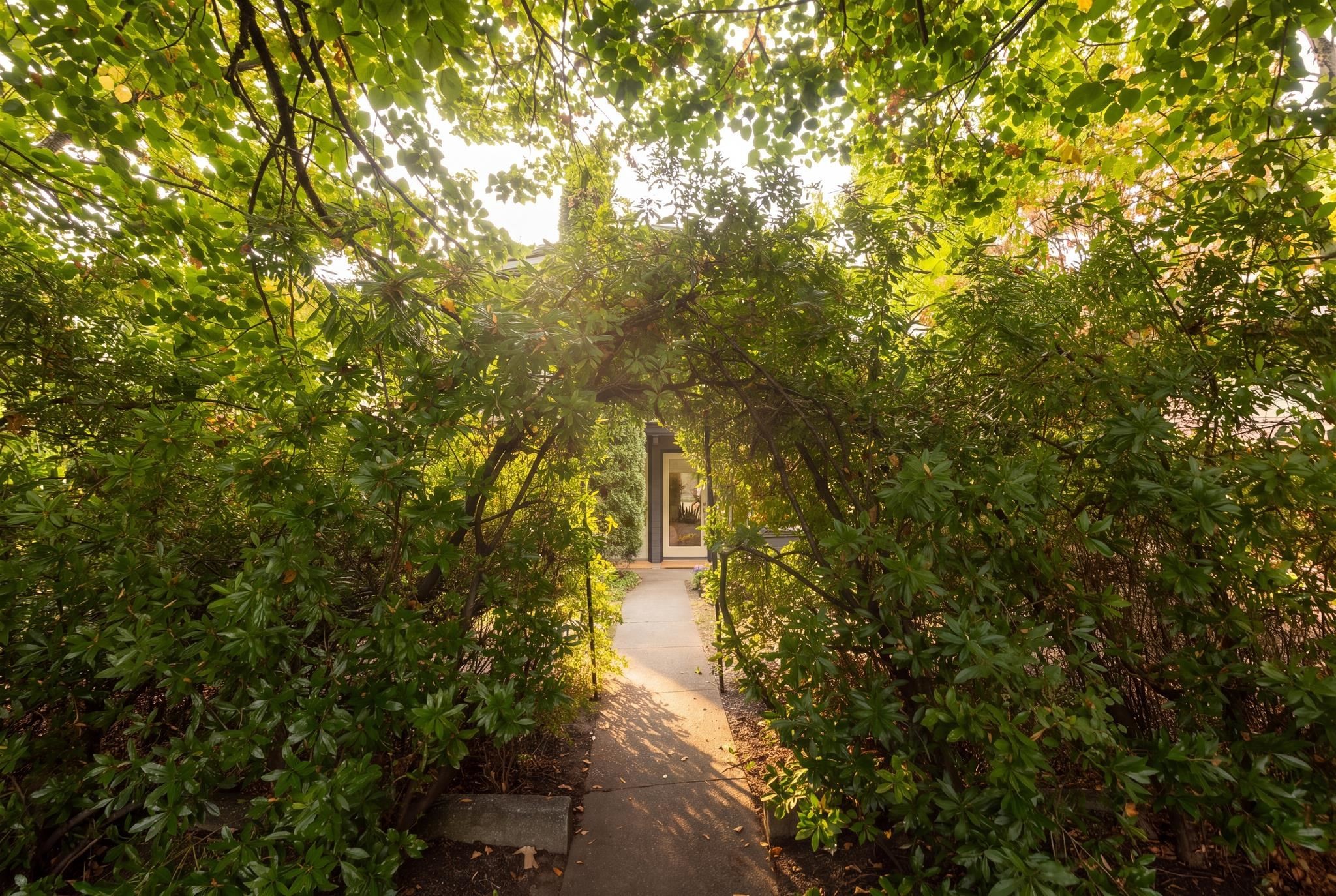 1762 15Th Avenue E, Vancouver, BC