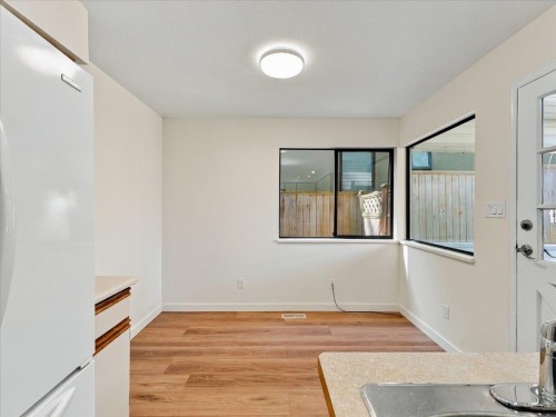 240 18Th Street E, North Vancouver, BC 