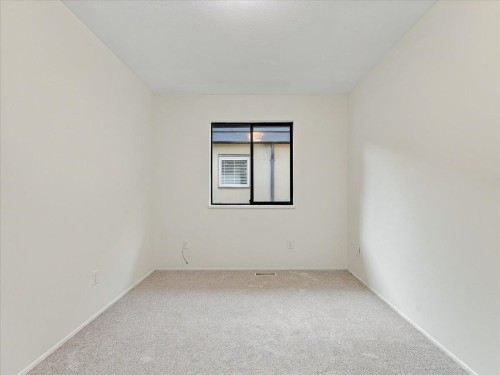 240 18Th Street E, North Vancouver, BC 