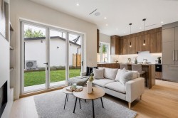 2-456 38th Avenue  Vancouver, BC V5W 1H7