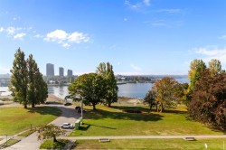 PH-1403 Beach Avenue  Vancouver, BC V6G 1Y3