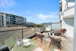 703-2201 Pine Street  Vancouver, BC V6J 5E7